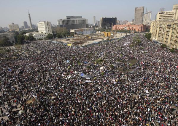 http://tundratabloids.com/wp-content/uploads/2011/02/cairo-tahrir-square.jpg
