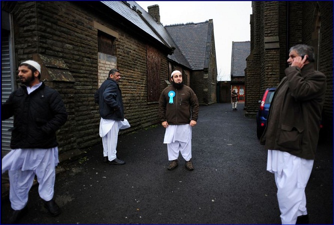 UK under islam with the brothers