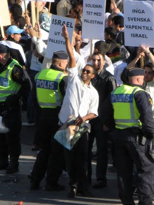 muslim hitler salute in stockholm