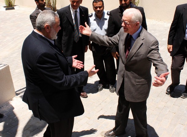 Carter Meets With Hamas Leader in Gaza