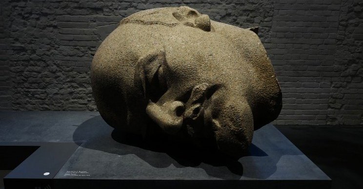 lenin head