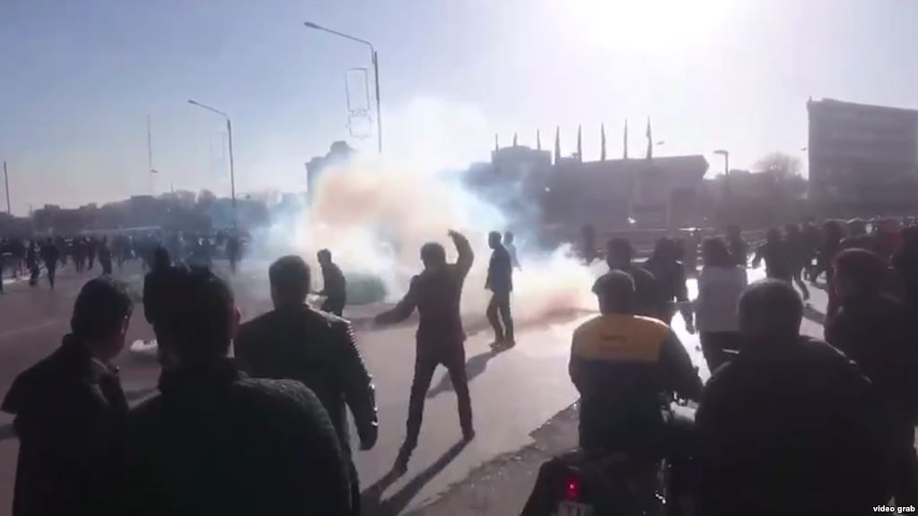 http://tundratabloids.com/wp-content/uploads/2017/12/iranian-protests.jpg